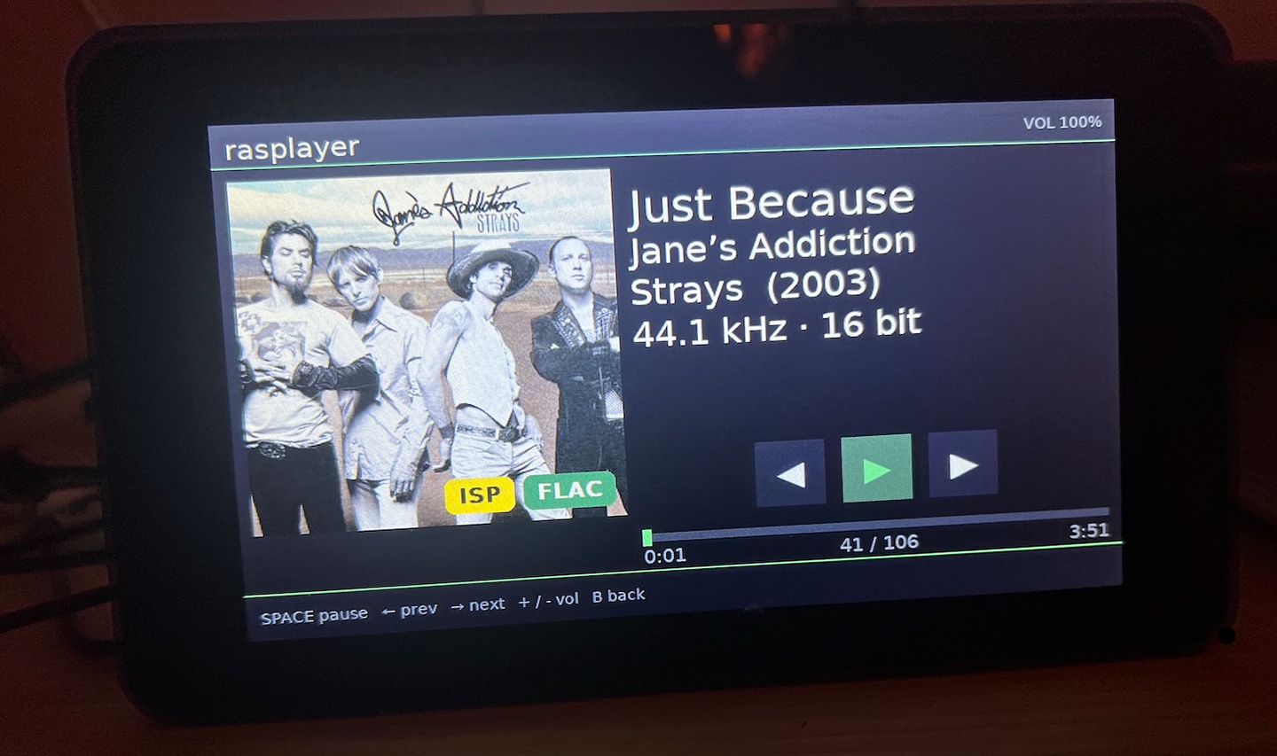 Raspberry Pi 7-inch touch screen playing music with Rasplayer.
